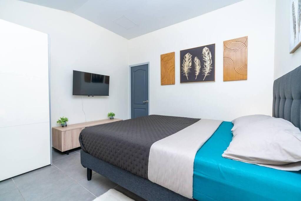 Heitea Lodge - 6 Min Airport, Wifi, Ac & Parking Papeete  Esterno foto